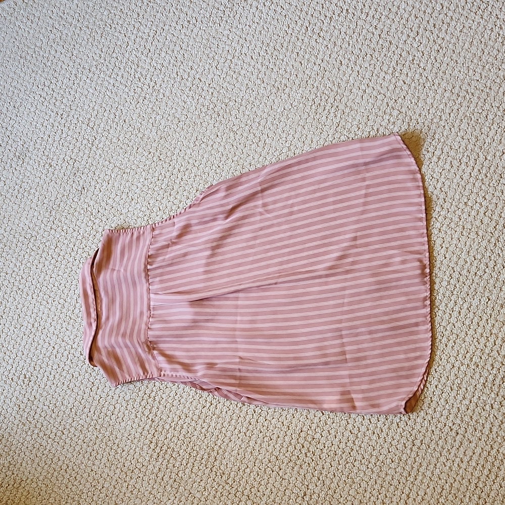 Sleeveless button up Banana Republic blouse - Picture 3 of 4